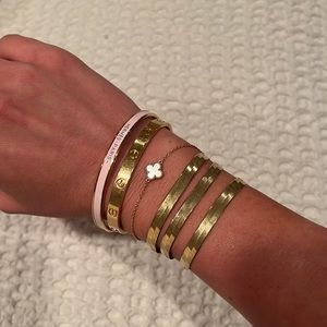 🛍️ SOLD 🛍️Hermes enamel uni bangle in pink